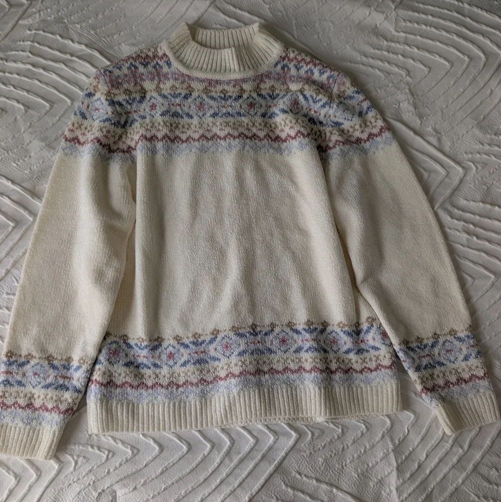 Cozy Alfred Dunner Sweater - Picture 1 of 5